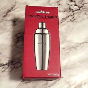 Innoplus Metal Cocktail Shaker With Strainer & Lid 9 1/2" tall